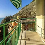 Sunshine 5 Star Sea View, Front Beach, Wifi