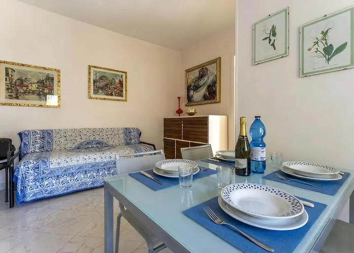 Sunshine 5 Star Sea View, Front Beach, Wifi Apartman Levanto