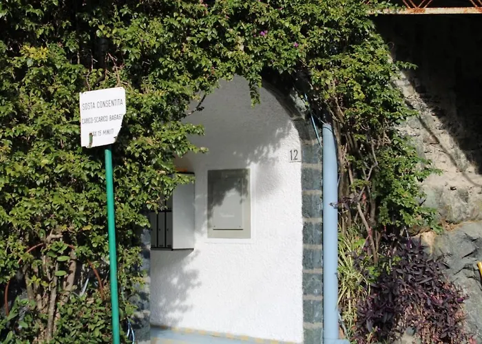 Sunshine 5 Star Sea View, Front Beach, Wifi * Levanto